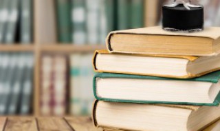 书中那些惊艳的句子爱情（书中经典语句爱情）