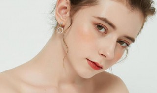 秋冬耳饰选择技巧（秋冬耳饰选择技巧图解）
