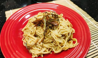 香葱油捞面的家常做法 葱油捞面的做法大全