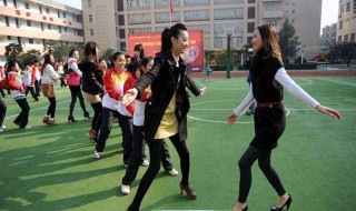 老鹰抓小鸡游戏规则玩法（老鹰抓小鸡游戏规则玩法图片）