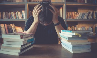 堤的组词（据的组词）