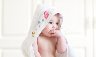 藏在诗句中的女孩名字（藏在诗句中的女孩名字大全）