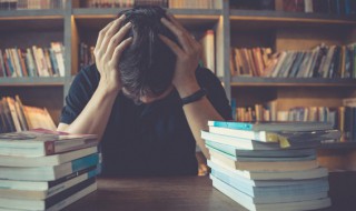 聪明一世的意思 聪明一世不可一世意思