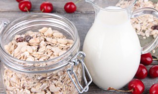 燕麦米跟燕麦片哪个更好 燕麦米好还是燕麦片好?