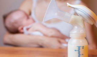 母乳二次冷冻会怎样 两次冷藏的母乳可以混合冷冻吗