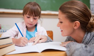 施施而行的意思 施之以行是什么意思