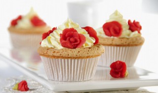 杯子戚风蛋糕的做法 戚风可以做成杯子蛋糕