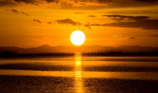 关于太阳的诗（关于太阳的诗歌自创）