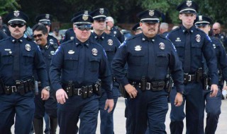 警察英文怎么读（警察英文怎么读policeman）