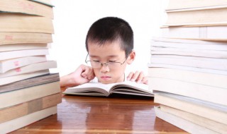 一篇关于国庆节的作文 用英语写一篇关于国庆节的作文