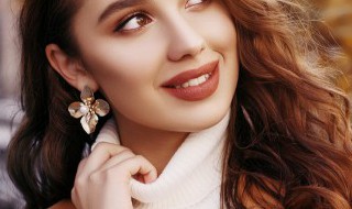 毛衣用英语怎么说 裙子用英语怎么说