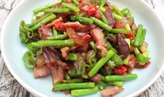 蒜心炒腊肉怎么做 蒜心炒腊肉怎么做才好吃