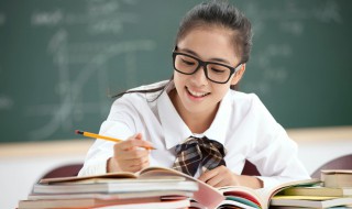 皓齿是什么意思（玲珑皓齿是什么意思）