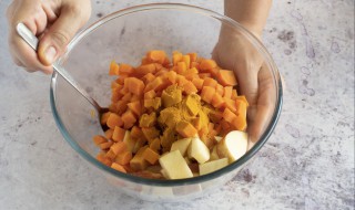 西班牙凉菜汤怎么做好吃 西班牙凉菜汤怎么做