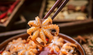 芹菜炒墨鱼怎么做好吃窍门 芹菜炒墨鱼怎么做