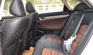 吉利新帝豪的后排坐垫怎么取下来 吉利帝豪前座椅怎么拆