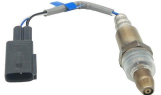 吉利自由舰氧传感器在什么位置 自由舰氧传感器位置图