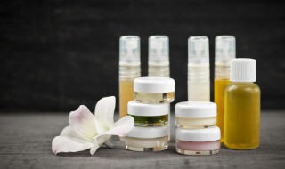 长脂肪粒和眼霜有没有关系（长脂肪粒和眼霜有没有关系啊）