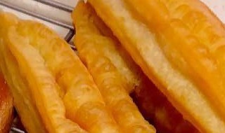 油条怎么炸才空心又酥脆（油条怎么炸才空心又酥脆好吃）