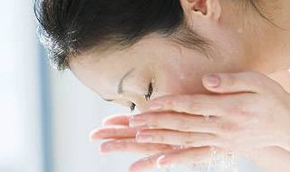 洗面奶可以洗掉散粉吗 洗面奶可以洗掉散粉吗