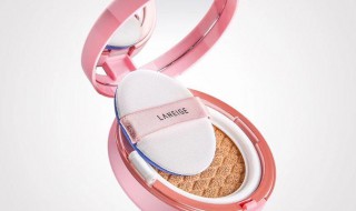 粉底液和气垫bb哪个先用（粉底液和气垫bb哪个先用）