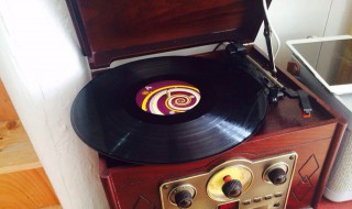 黑胶唱片是什么年代 黑胶唱片是什么年代的产物