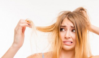如何判断脱发原因 如何判断脱发原因女性