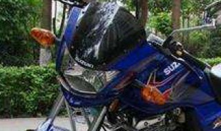 摩托车发动机响声大提速慢（摩托车发动机响声大提速慢什么原因）