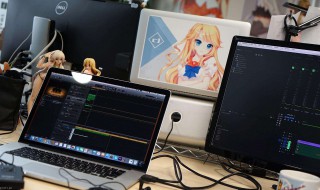 电脑玩游戏卡屏怎么办（打游戏电脑卡屏怎么办）