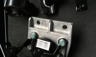 奥迪a6l机脚垫更换步骤（奥迪a6l换机脚垫视频）