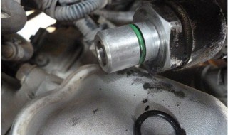 五菱之光换离合片教程 五菱之光换离合片教程视频