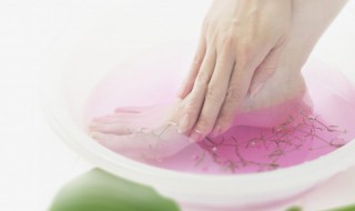 冬天正确泡脚方法（冬天如何泡脚）