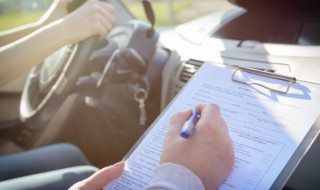 科目三左转弯挡位操作方法 科三右转弯怎么使用档位