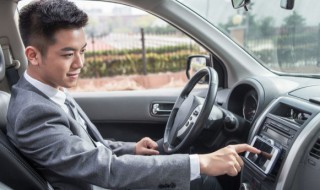 手动挡上坡技巧（手动挡车上坡技巧）