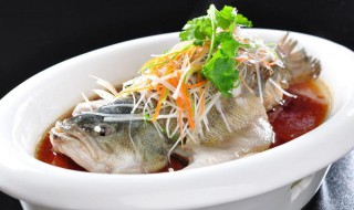 清蒸鱼制作过程 清蒸鱼的制作步骤