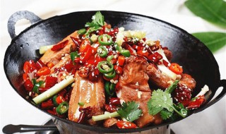 如何做出美味的干锅排骨视频 如何做出美味的干锅排骨