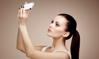 2021沙雕不烂大街的自拍有趣说说(2021跨年朋友圈沙雕图片)