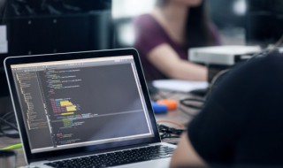 电脑白屏怎么快速修复（电脑白屏怎么快速修复系统）