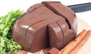 生鸭血怎么做成血块（生的鸭血怎么做成块）