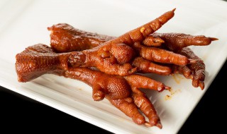 鸡爪煮多久（鸡爪煮多久才会软烂）