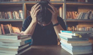 鞠躬尽瘁死而后已的意思解释 鞠躬尽瘁死而后已的意思解释指小心谨慎