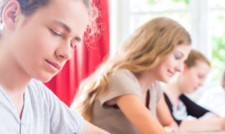 折中的意思 迂腐折中的意思