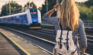 三观超正的八个字（三观很正的短句8字）