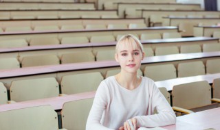 绌怎么组词（绌怎么组词组）