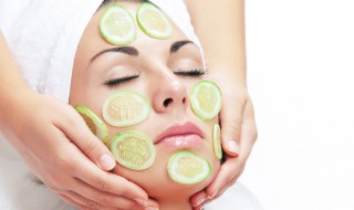 怎样正确的用黄瓜敷脸 怎么黄瓜敷脸