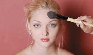 画彩妆的正确步骤 彩妆怎么画?