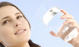 怎样正确的喝水（怎样正确的喝水方法是怎么样的）