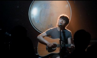 歌曲《成都》歌词 歌曲成都歌词表达的意思