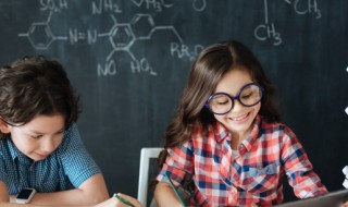 雪的拼音怎么写 月儿的拼音怎么写