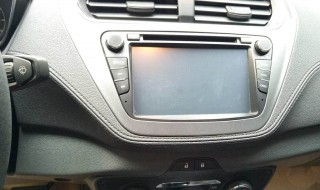 福睿斯空调滤芯外盖螺丝多大的（福睿斯空调滤芯外盖安装技巧）